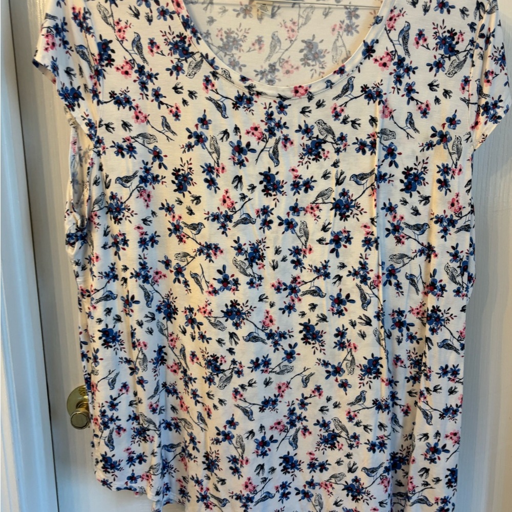 Elegant Floral Women's Short Sleeve Top
